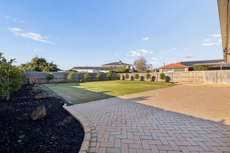 Photo - 1 Montpellier Drive, Werribee VIC 3030 - Image 22