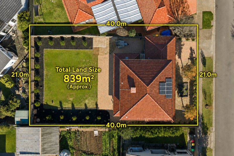 Photo - 1 Montpellier Drive, Werribee VIC 3030 - Image 24