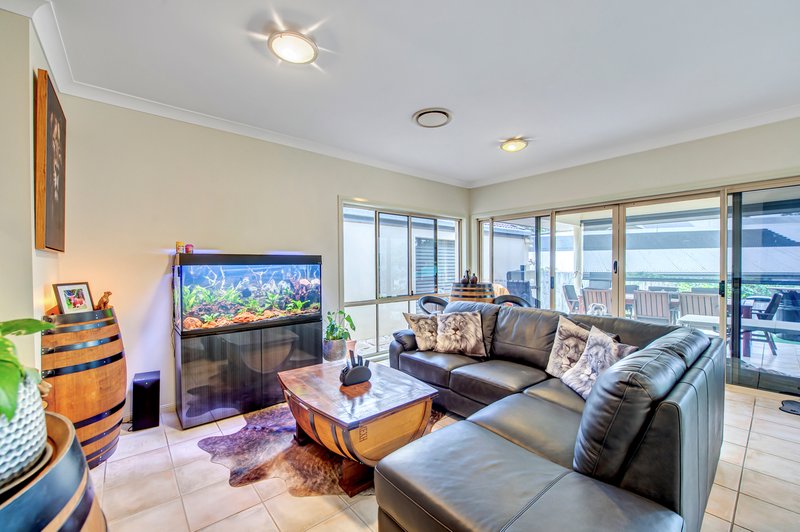 Photo - 1 Montserrat Place, Forest Lake QLD 4078 - Image 5