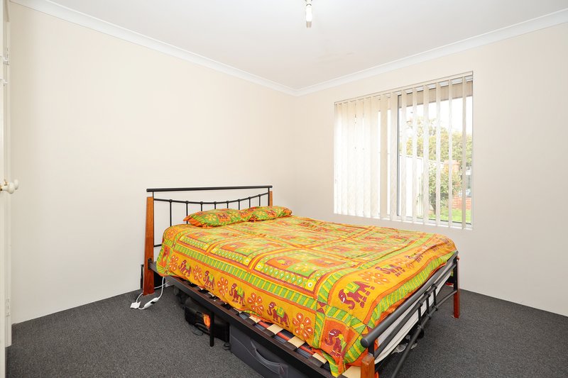 Photo - 1 Moore Street, Dianella WA 6059 - Image 4