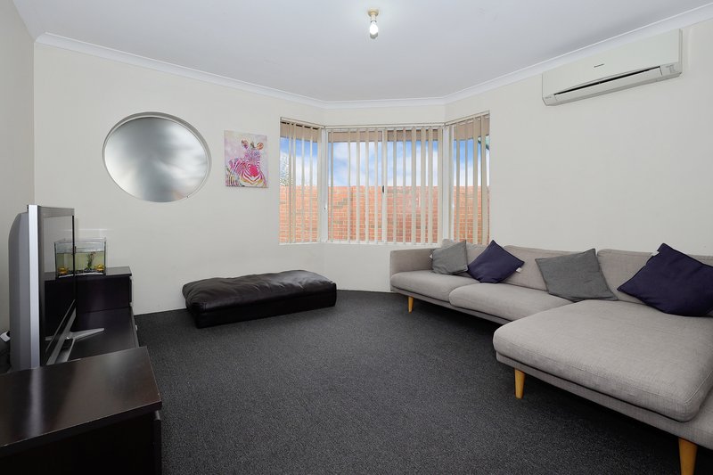 Photo - 1 Moore Street, Dianella WA 6059 - Image 5