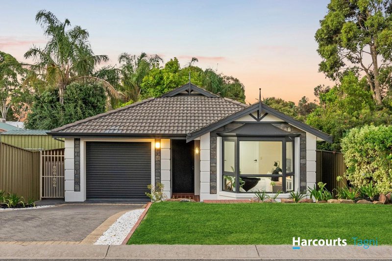 1 Moorfield Mews, Aberfoyle Park SA 5159