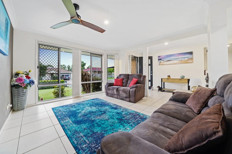 Photo - 1 Moran Close, Eagleby QLD 4207 - Image 2