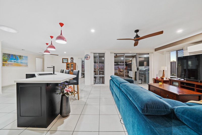 Photo - 1 Moran Close, Eagleby QLD 4207 - Image 5