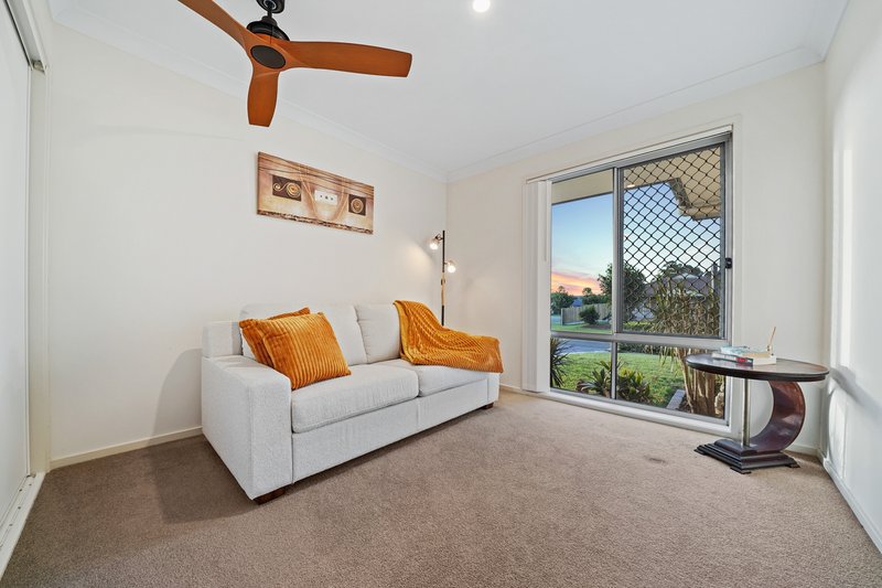 Photo - 1 Moran Close, Eagleby QLD 4207 - Image 9