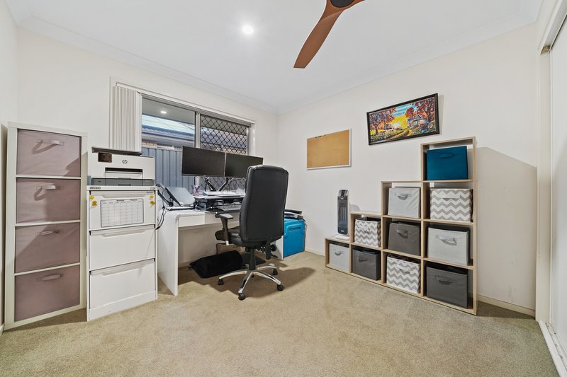 Photo - 1 Moran Close, Eagleby QLD 4207 - Image 10