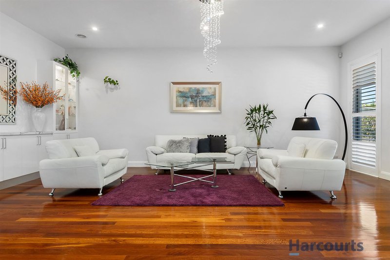 Photo - 1 Morocco Court, Glen Waverley VIC 3150 - Image 7