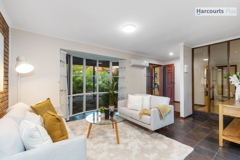 Photo - 1 Moth Court, Hallett Cove SA 5158 - Image 4