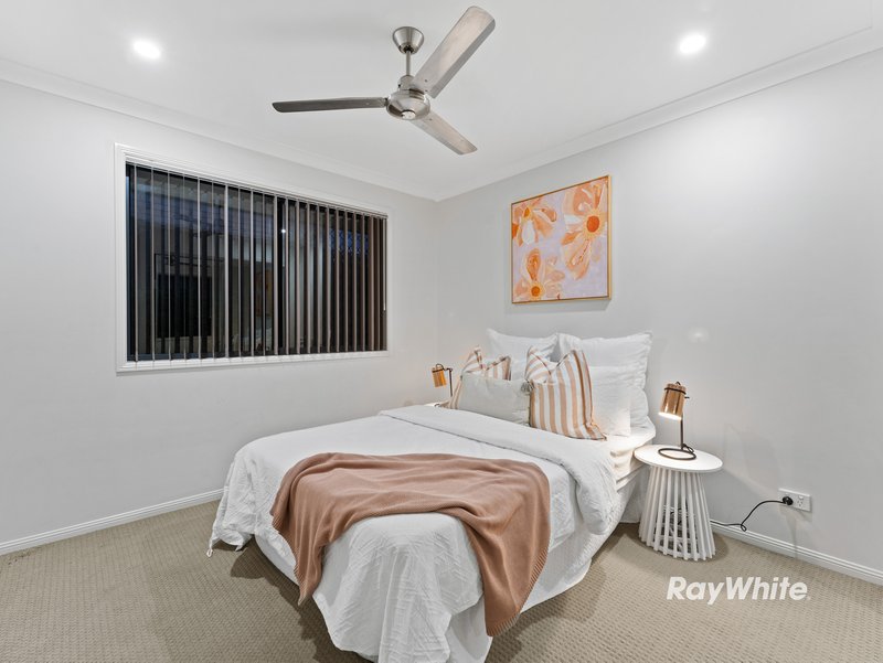 Photo - 1 Mount Ballow Street, Park Ridge QLD 4125 - Image 12