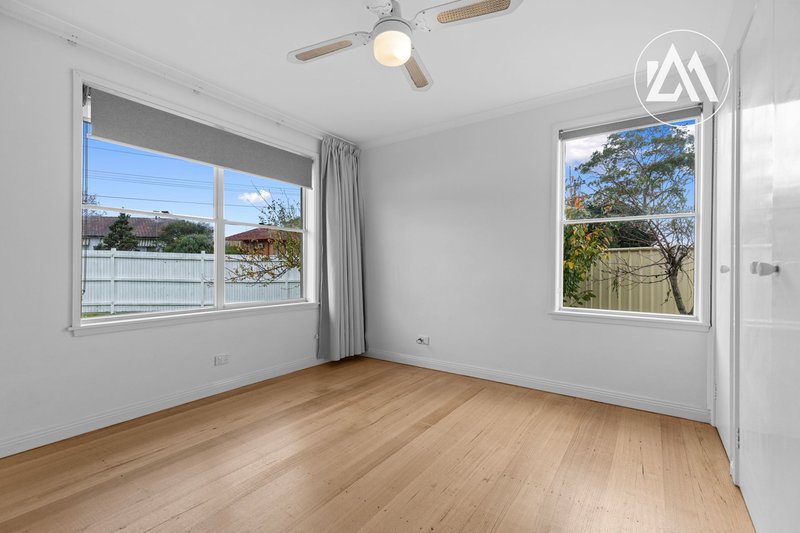 Photo - 1 Mulberry Crescent, Frankston North VIC 3200 - Image 8
