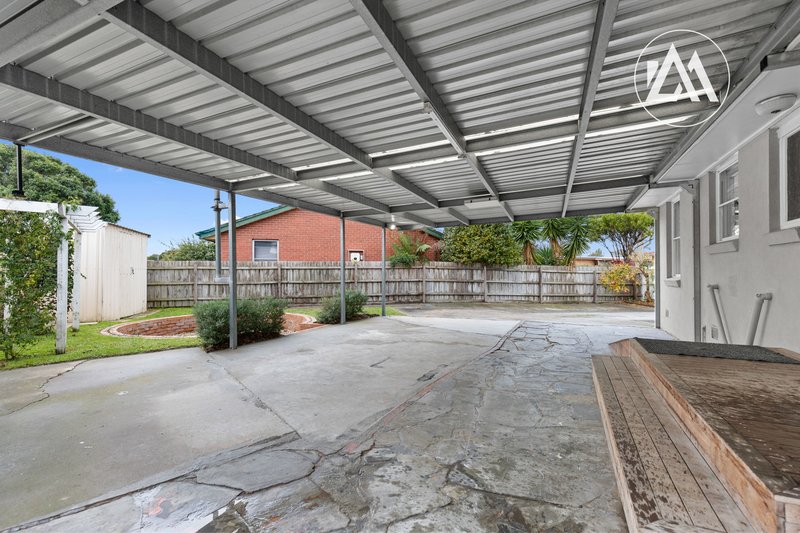 Photo - 1 Mulberry Crescent, Frankston North VIC 3200 - Image 12