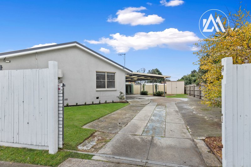 Photo - 1 Mulberry Crescent, Frankston North VIC 3200 - Image 13