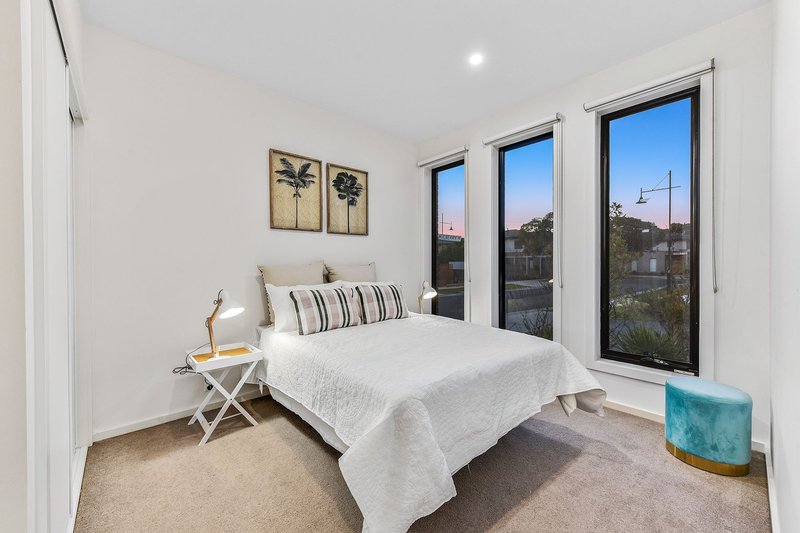 Photo - 1 Mulberry Grove, Keysborough VIC 3173 - Image 9