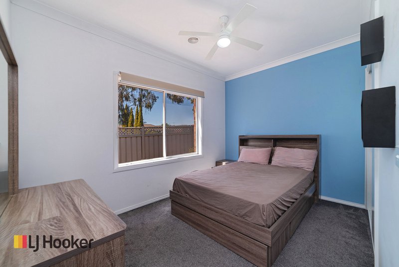 Photo - 1 Mulberry Pass, Craigieburn VIC 3064 - Image 12