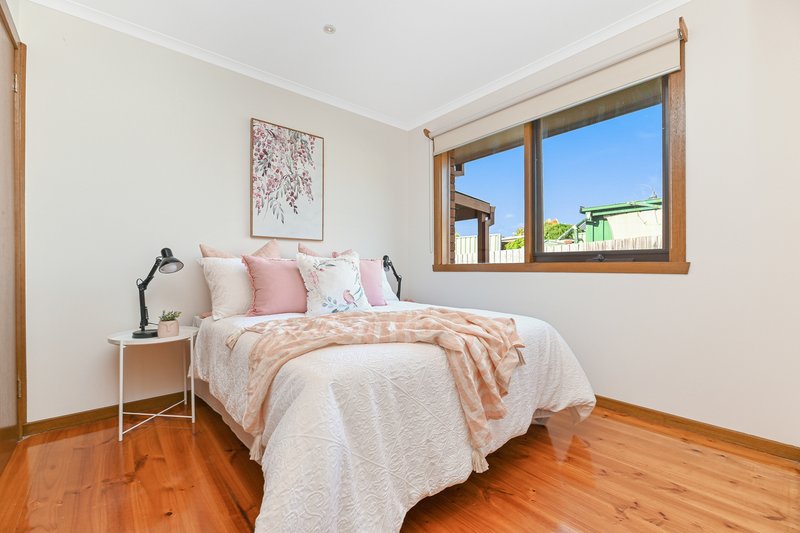 Photo - 1 Murray Crescent, Rowville VIC 3178 - Image 7