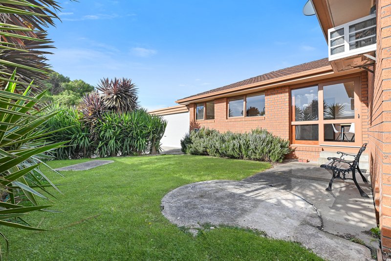 Photo - 1 Murray Crescent, Rowville VIC 3178 - Image 9