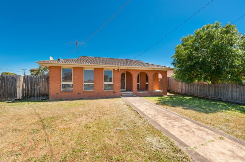 Photo - 1 Murray Street, Melton South VIC 3338 - Image 2