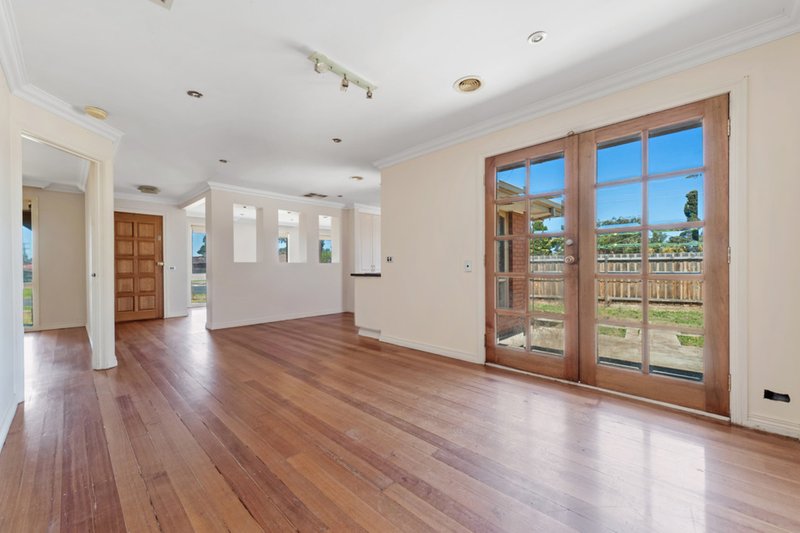 Photo - 1 Murray Street, Melton South VIC 3338 - Image 7