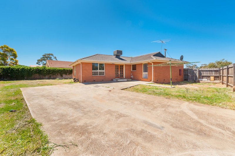 Photo - 1 Murray Street, Melton South VIC 3338 - Image 10