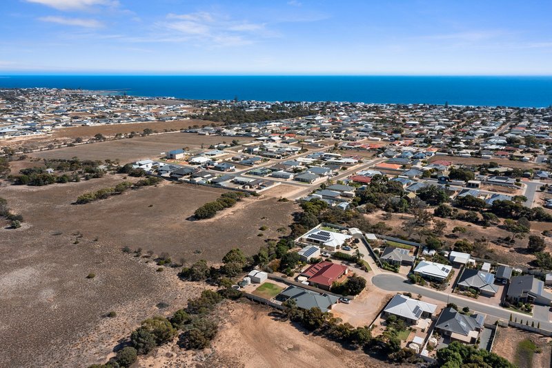 Photo - 1 Murrin Street, Moonta Bay SA 5558 - Image 12