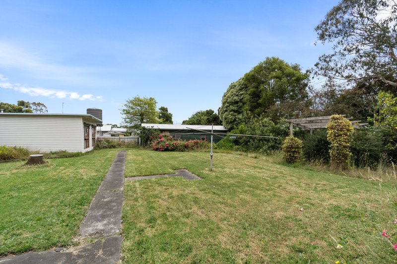 Photo - 1 Murrock Street, Simpson VIC 3266 - Image 11