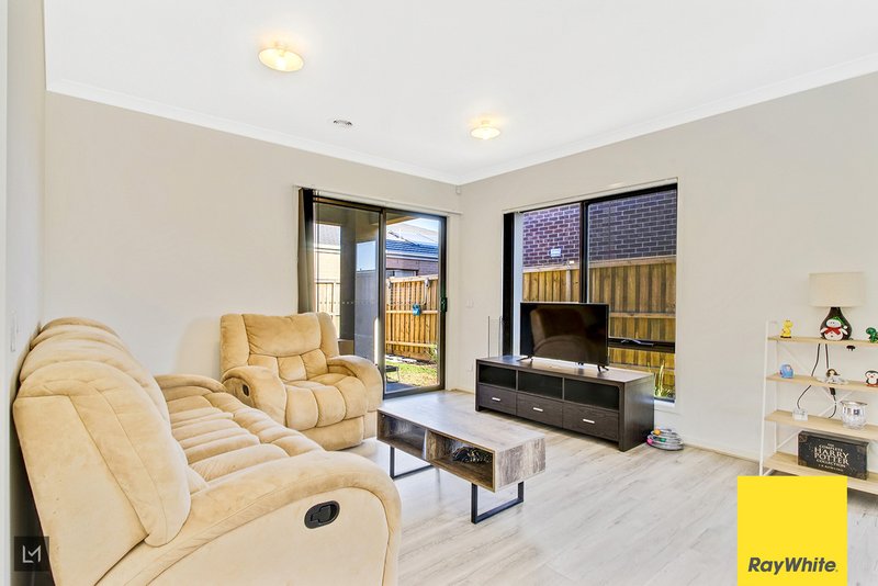 Photo - 1 Muscovy Way, Werribee VIC 3030 - Image 4