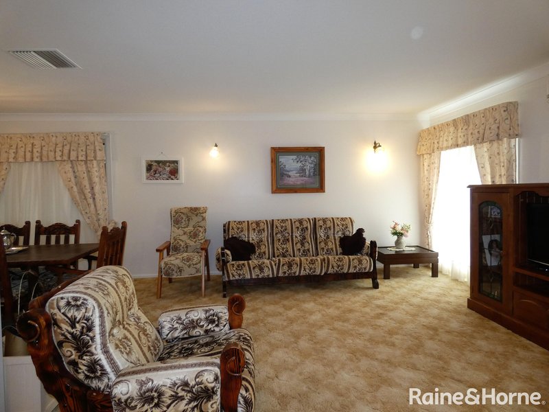 Photo - 1 Myall Place, Moree NSW 2400 - Image 5