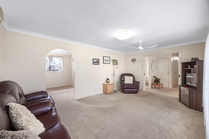 Photo - 1 Myles Place, Minto NSW 2566 - Image 2