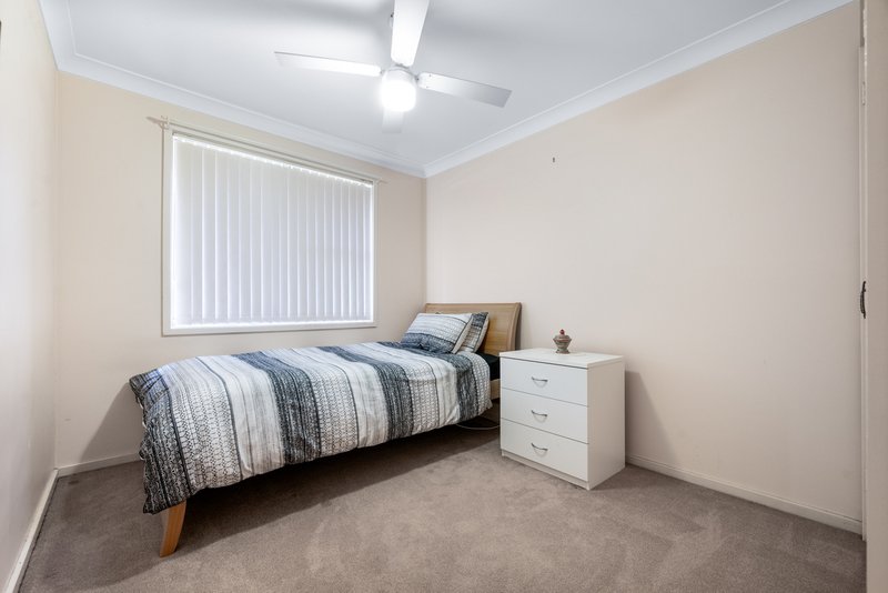 Photo - 1 Myles Place, Minto NSW 2566 - Image 7