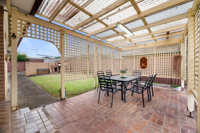 Photo - 1 Myles Place, Minto NSW 2566 - Image 10