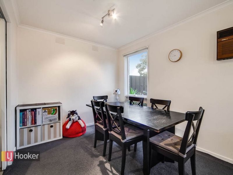 Photo - 1 Nairn Court, Keysborough VIC 3173 - Image 3