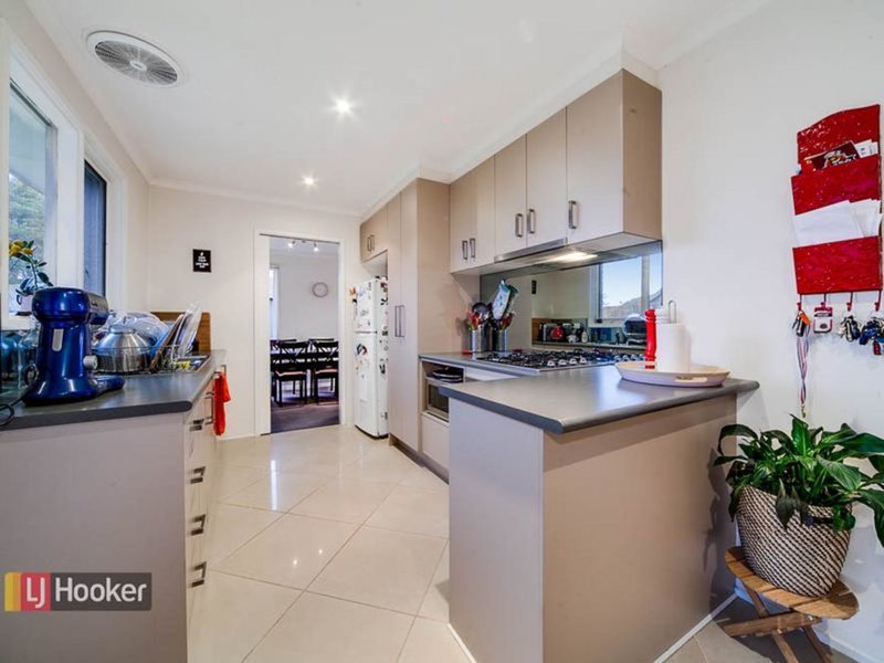 Photo - 1 Nairn Court, Keysborough VIC 3173 - Image 5