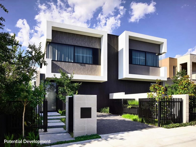 Photo - 1 Nakina Street, Southport QLD 4215 - Image 4