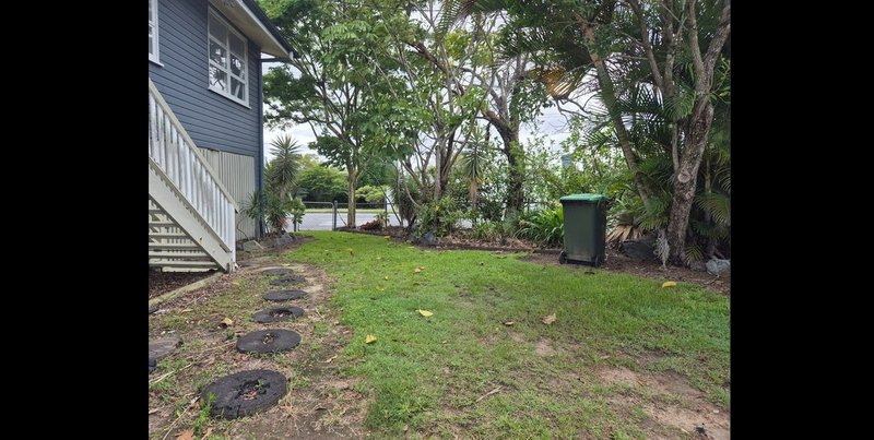 Photo - 1 Nakina Street, Southport QLD 4215 - Image 16