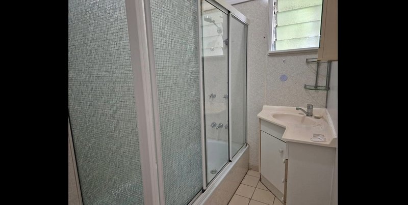 Photo - 1 Nakina Street, Southport QLD 4215 - Image 20