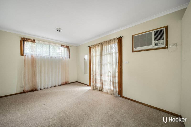 Photo - 1 Napper Place, Charnwood ACT 2615 - Image 4