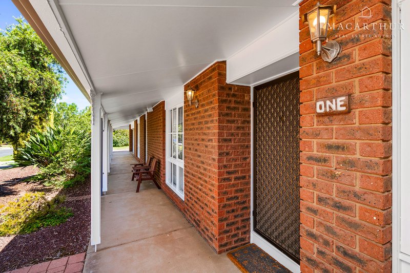 Photo - 1 Naretha Street, Glenfield Park NSW 2650 - Image 4