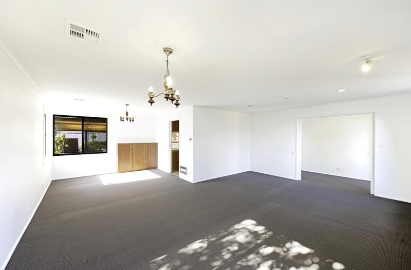 Photo - 1 Neeld Place, Charnwood ACT 2615 - Image 7