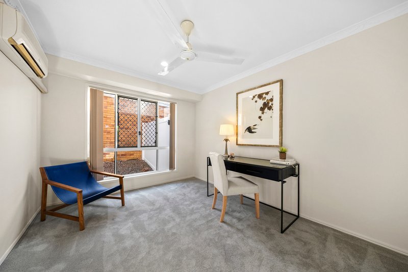 Photo - 1 Nelson Place, Newmarket QLD 4051 - Image 6