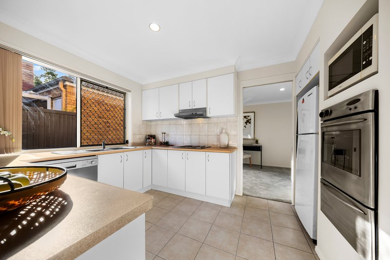 Photo - 1 Nelson Place, Newmarket QLD 4051 - Image 9