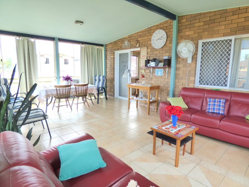 Photo - 1 Nerida Ct , Clontarf QLD 4019 - Image 6