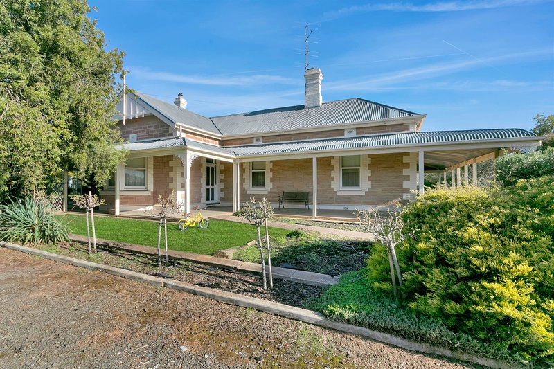 Photo - 1 Newark Street, Saddleworth SA 5413 - Image 3