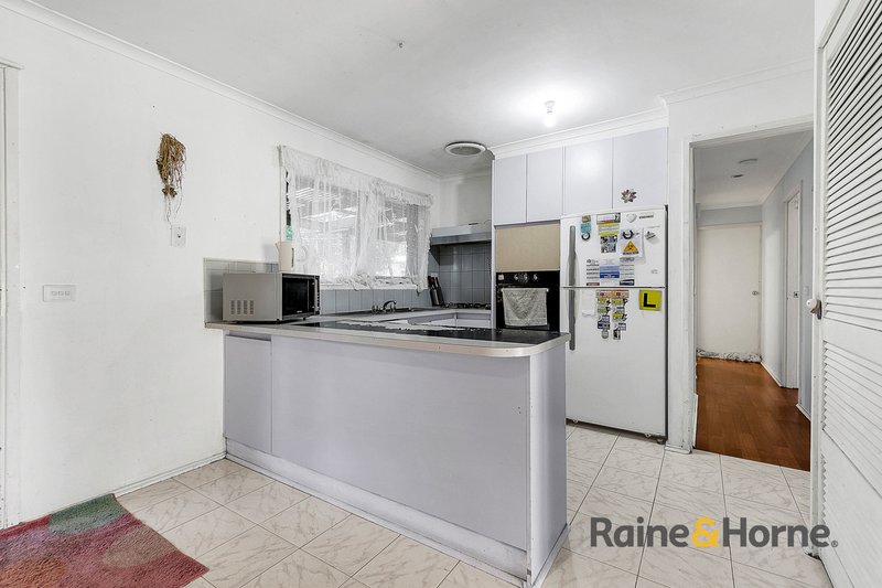 Photo - 1 Newhaven Road, Craigieburn VIC 3064 - Image 2