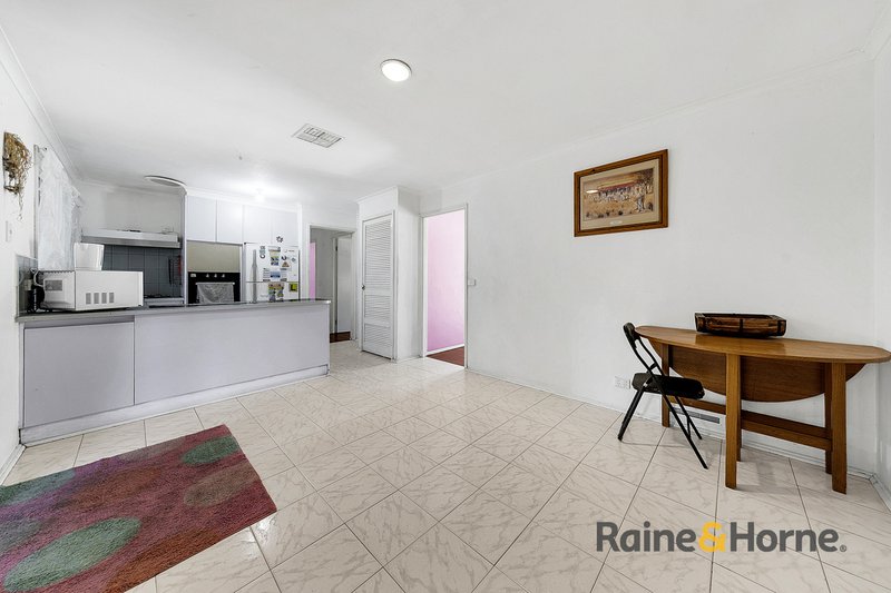 Photo - 1 Newhaven Road, Craigieburn VIC 3064 - Image 5