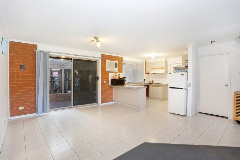 Photo - 1 Nicholson Crescent, Meadow Heights VIC 3048 - Image 5