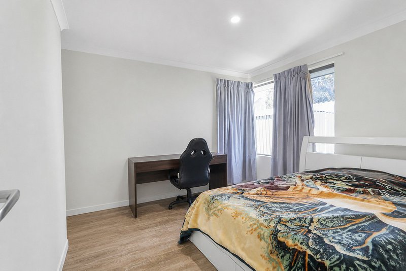 Photo - 1 Nolan Avenue, Southern River WA 6110 - Image 11