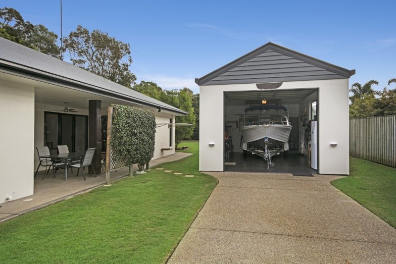 Photo - 1 Noosa Banks Drive, Tewantin QLD 4565 - Image 3