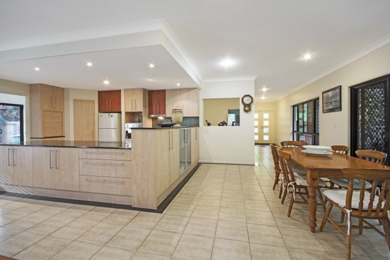 Photo - 1 Noosa Banks Drive, Tewantin QLD 4565 - Image 6