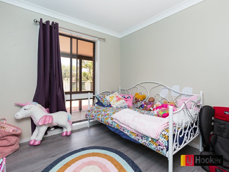 Photo - 1 Nowland Crescent, Tamworth NSW 2340 - Image 9