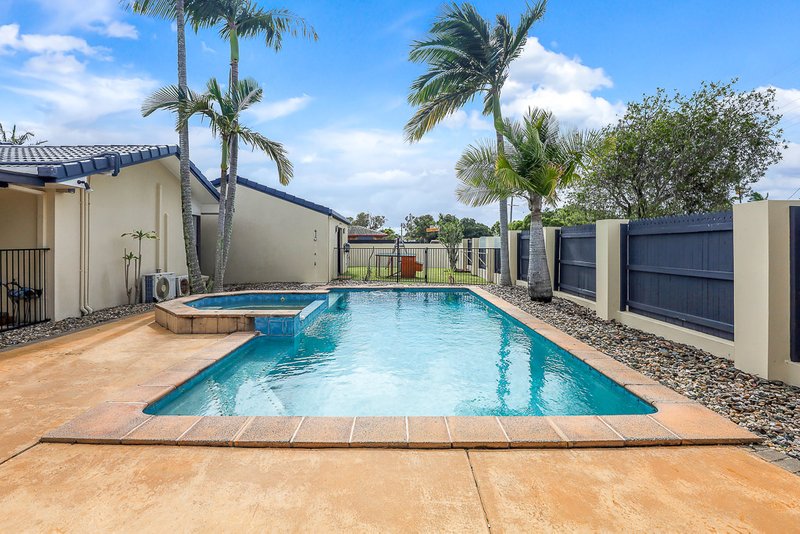 Photo - 1 Oak Court, Maroochydore QLD 4558 - Image 2